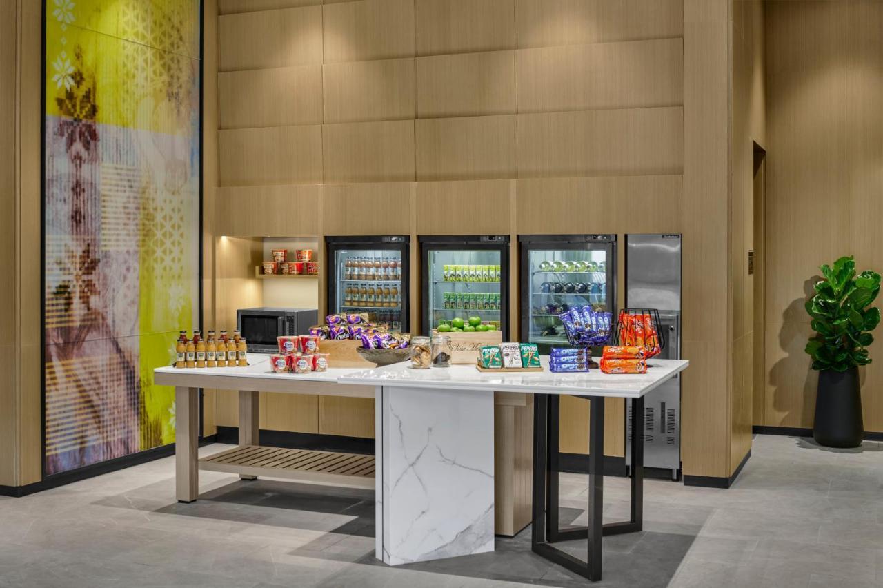 Hyatt Place Paradigm Mall Hotel